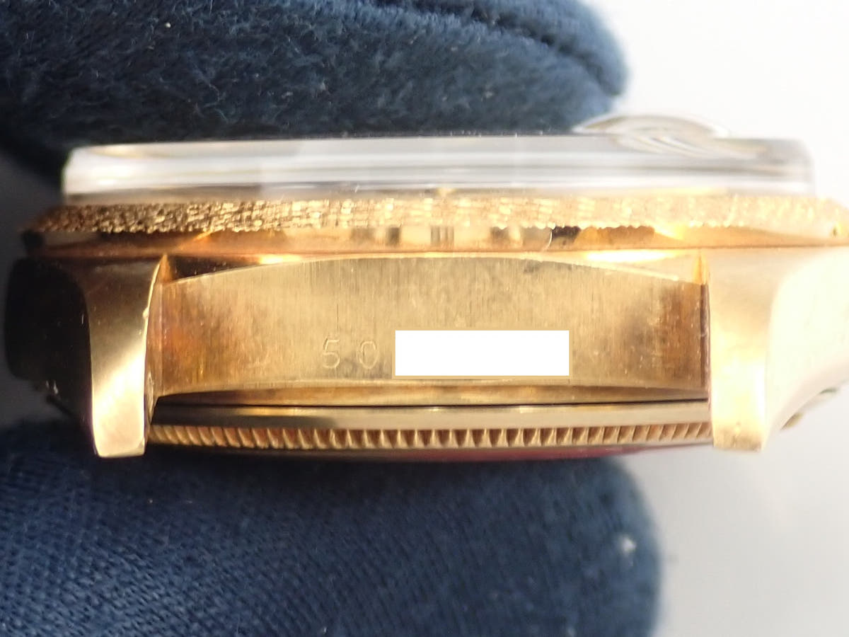 ロレックス デイデイト Ref.1811 シャンパン文字盤 中古 T6WJ3UTR