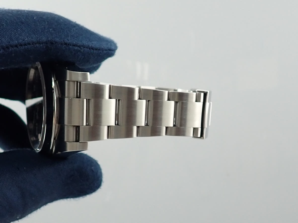 ロレックス エアキング Ref.116900 ブラック文字盤 中古 W8MRSWRX