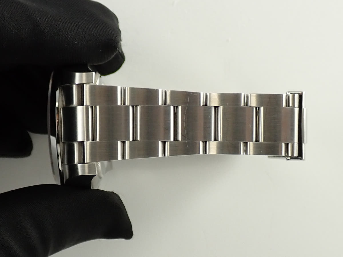 ロレックス エアキング Ref.116900 ブラック文字盤 中古 8SWVRACV