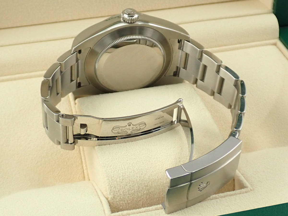 ロレックス エアキング Ref.116900 ブラック文字盤 中古 42SUZAAT