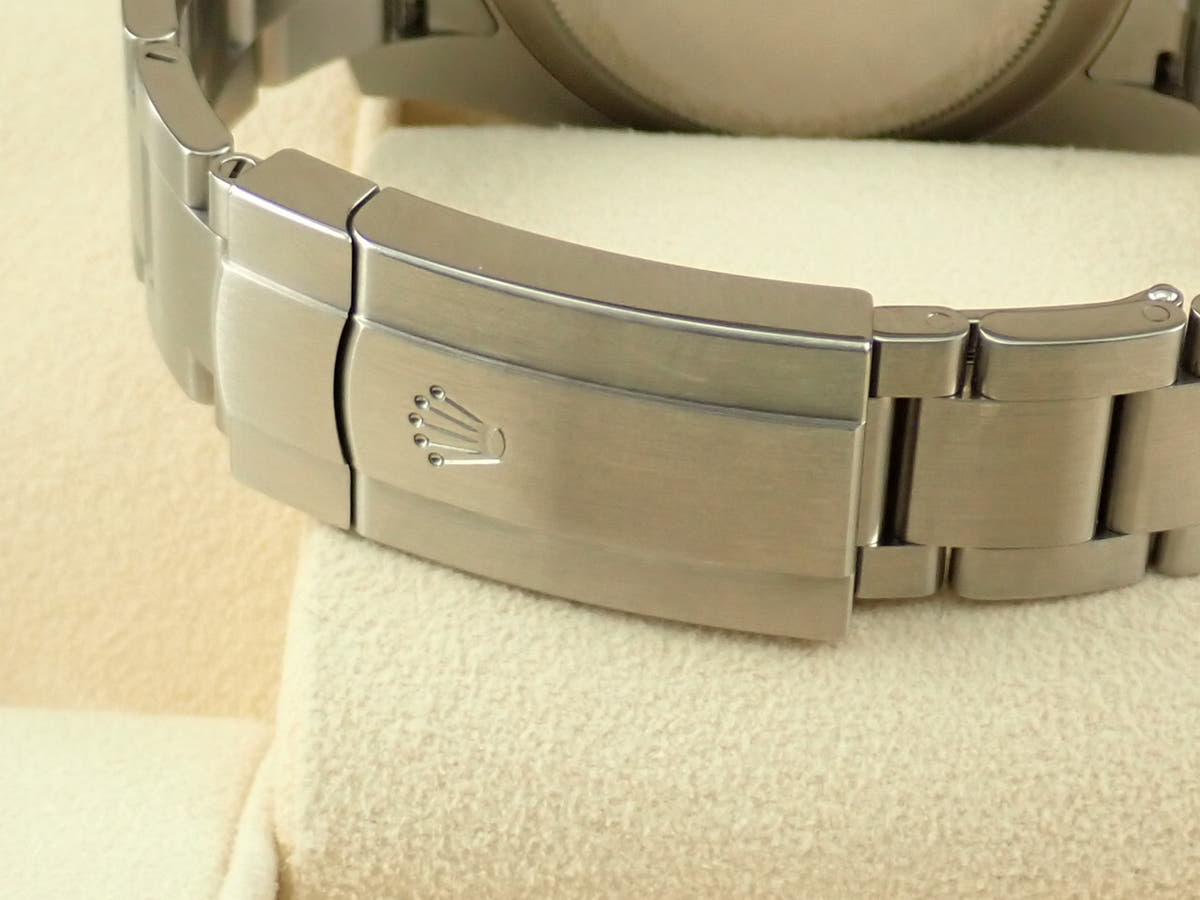 ロレックス エアキング Ref.116900 ブラック文字盤 中古 42SUZAAT