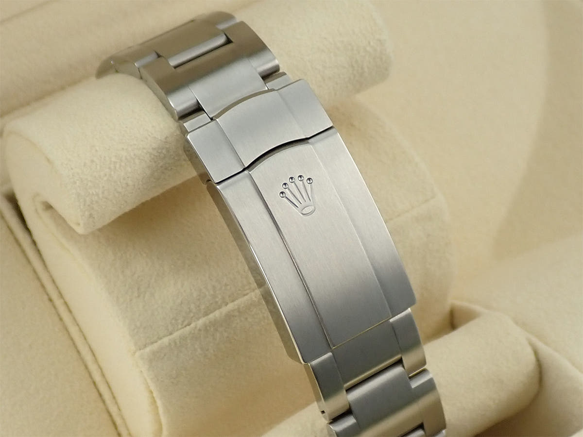 ロレックス エアキング Ref.116900 ブラック文字盤 中古 964XRHZL