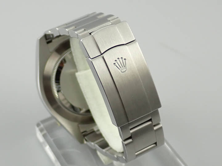 ロレックス エアキング Ref.116900 ブラック文字盤 中古 airking-45