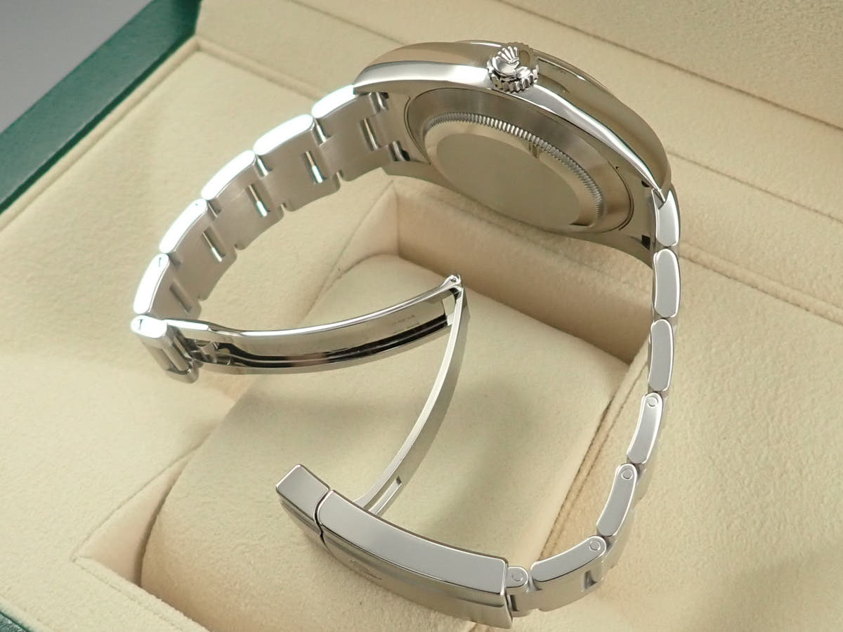 ロレックス エアキング Ref.116900 ブラック文字盤 未使用 HR791A4F