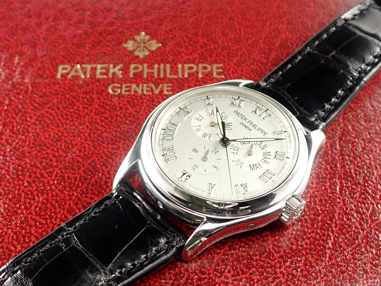 Patek Philippe Annual Calendar &lt;Warranty Box and Others&gt;