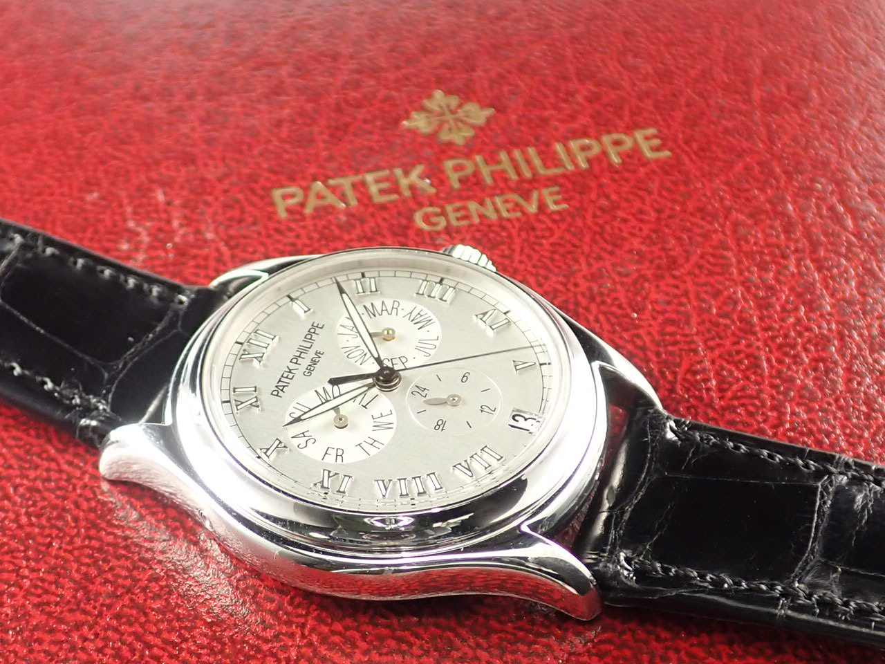 Patek Philippe Annual Calendar &lt;Warranty Box and Others&gt;