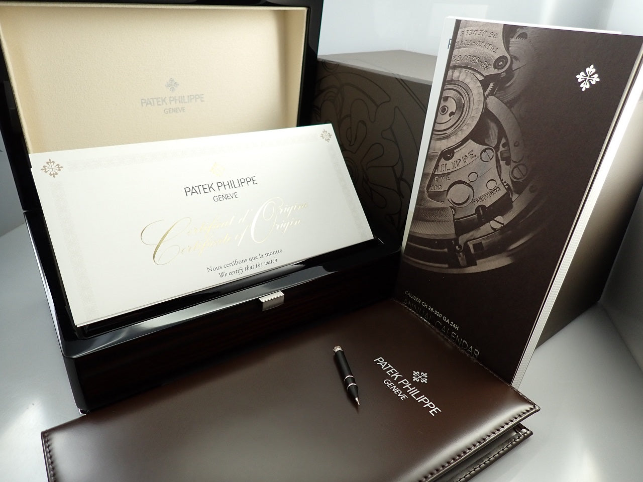 Patek Philippe Annual Calendar Chronograph &lt;Warranty, Box, etc.&gt;