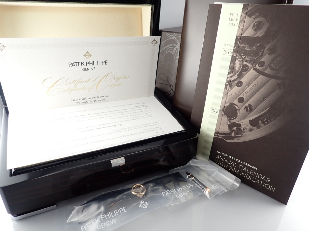 Patek Philippe Annual Calendar [Excellent Condition] &lt;&lt;Warranty, Box, etc.&gt;&gt;