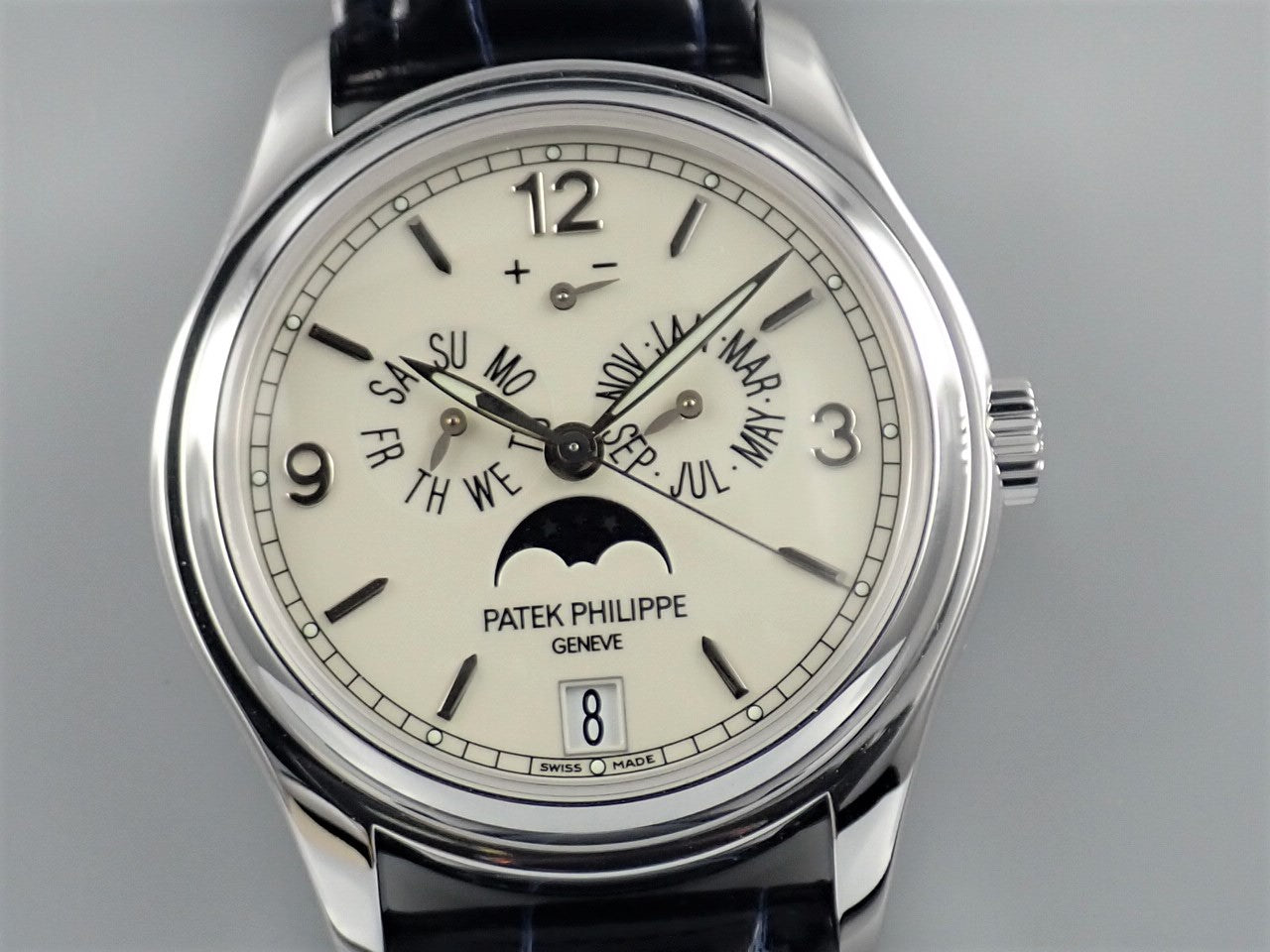 Patek Philippe Annual Calendar &lt;Warranty, Box, etc.&gt;