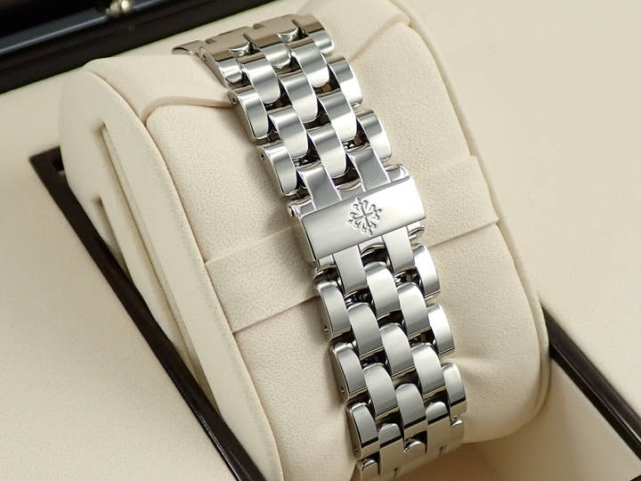 パテックフィリップ アニュアルカレンダー クロノグラフ Ref.5960/1A-010 ステンレススチール ブラック文字盤