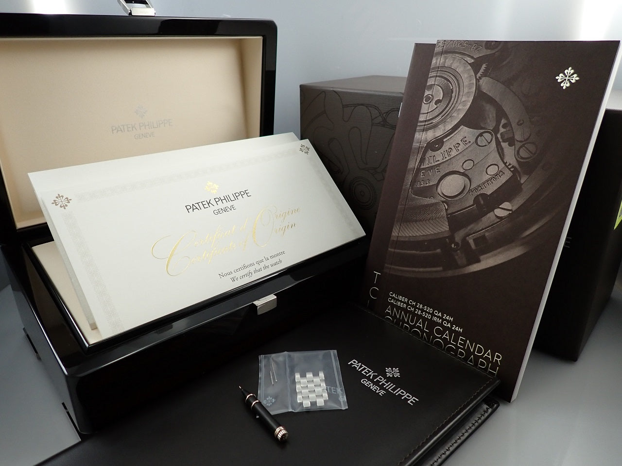 Patek Philippe Annual Calendar Chronograph &lt;Warranty, Box, etc.&gt;