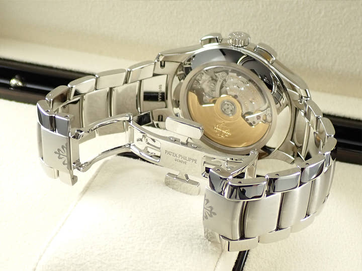 パテックフィリップ アニュアルカレンダー クロノグラフ Ref.5905/1A-001 ステンレススチール オリーブグリーン ソレイユ文字盤