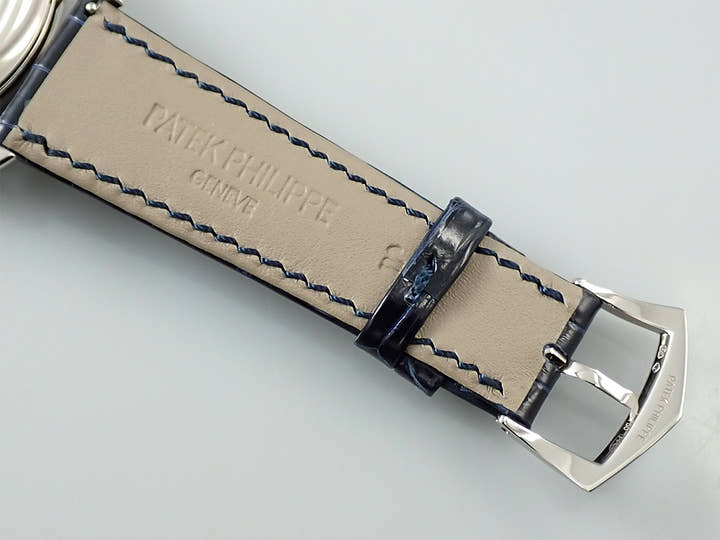パテックフィリップ アニュアルカレンダー Ref.5205G-013 ホワイトゴールド ブルーブラックグラデーション文字盤