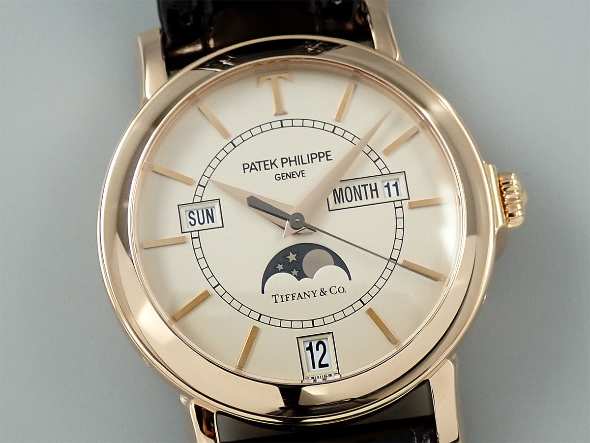 パテックフィリップ アニュアルカレンダー T150 TIFFANY Ref.5150R シルバー文字盤 中古 SRVRPM6T