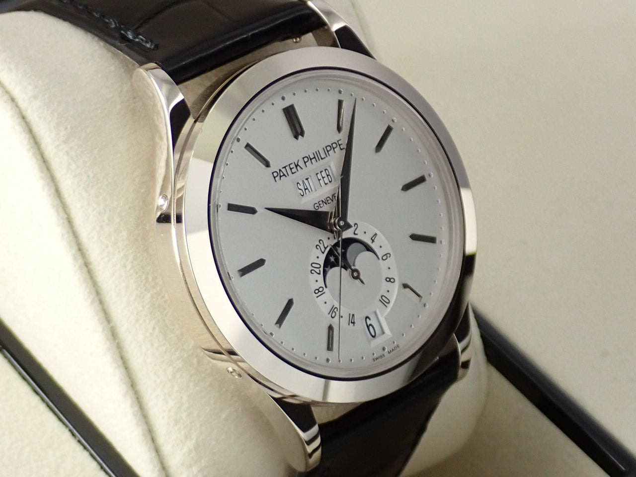 Patek Philippe Annual Calendar Ref.5396G-011