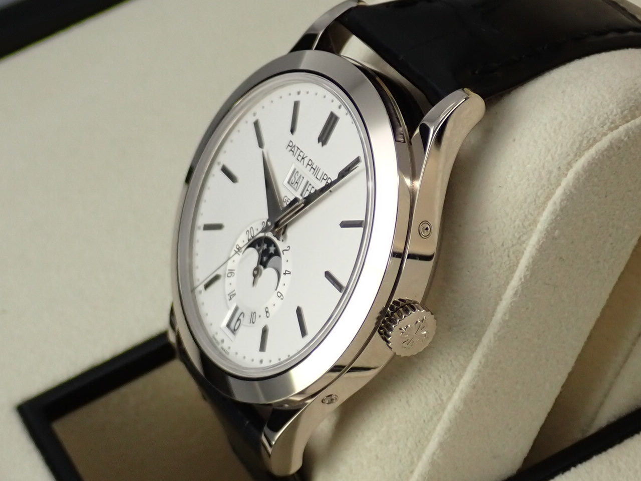 Patek Philippe Annual Calendar Ref.5396G-011