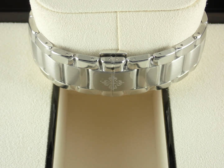 パテックフィリップ アクアノート Ref.5167/1A-001 ブラック文字盤 中古 aqua-note-11