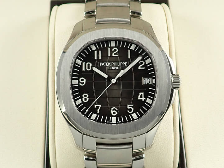 Patek Philippe Aquanaut Extra Large Ref. 5167/1A-001 Stainless Steel Black Dial
