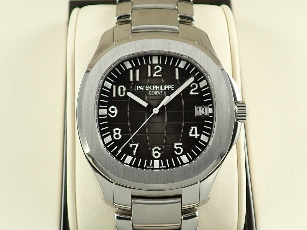 Patek Philippe Aquanaut Extra Large &lt;Warranty Box and Others&gt;