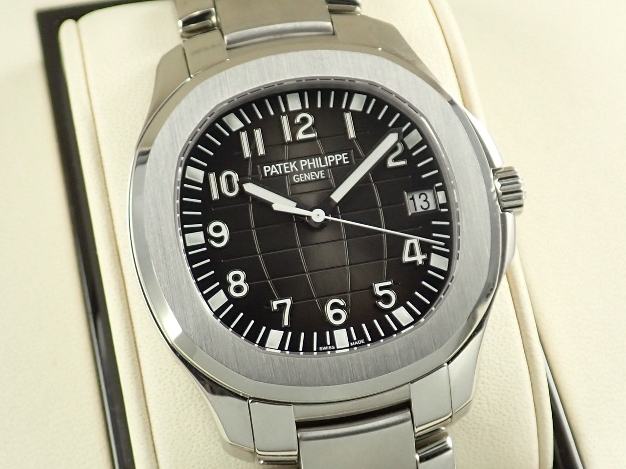 Patek Philippe Aquanaut Extra Large &lt;Warranty Box and Others&gt;