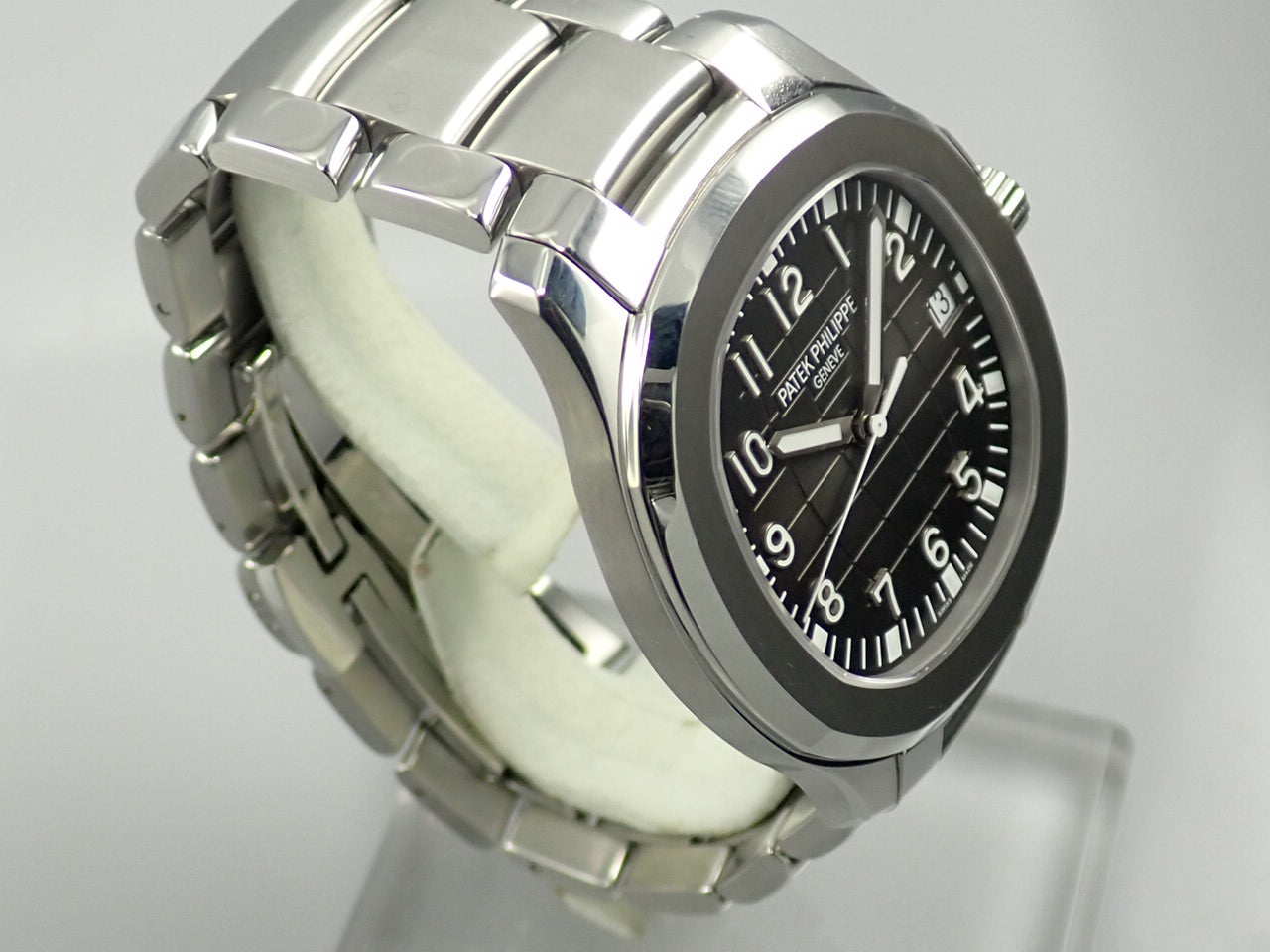 Patek Philippe Aquanaut Extra Large &lt;Warranty Box and Others&gt;