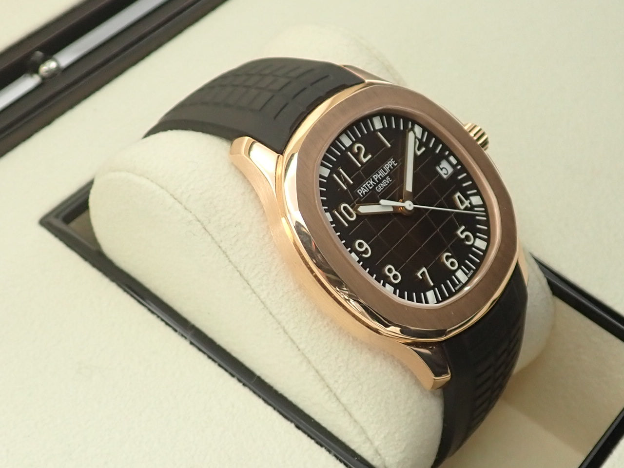 Patek Philippe Aquanaut &lt;Warranty box and other details&gt;