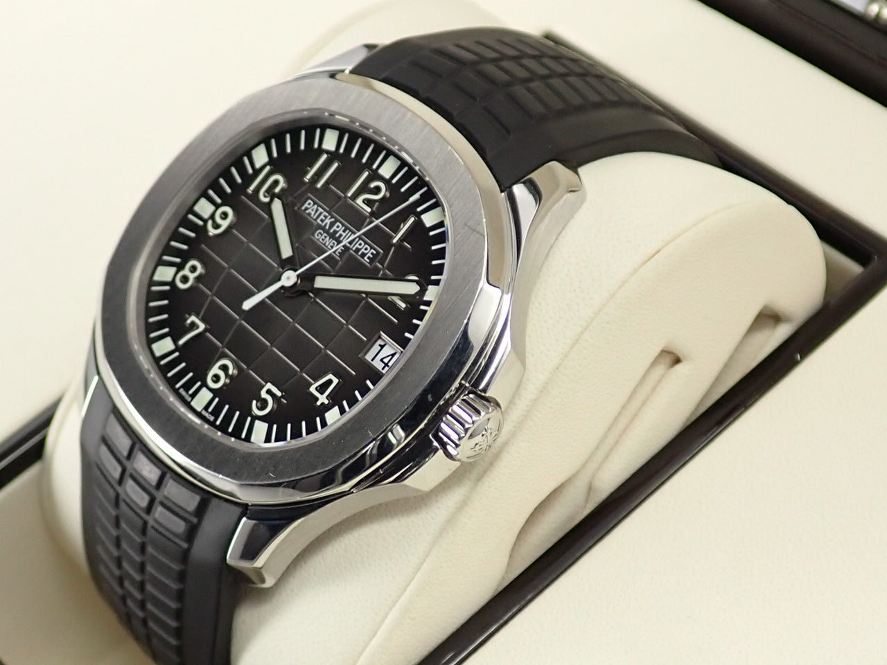 Patek Philippe Aquanaut Extra Large &lt;Warranty, Box, etc.&gt;