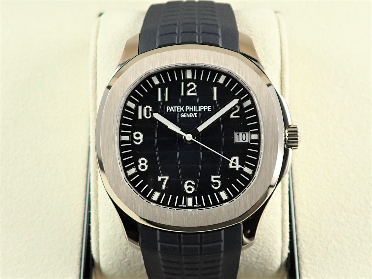 Patek Philippe Aquanaut &lt;Warranty box and other details&gt;