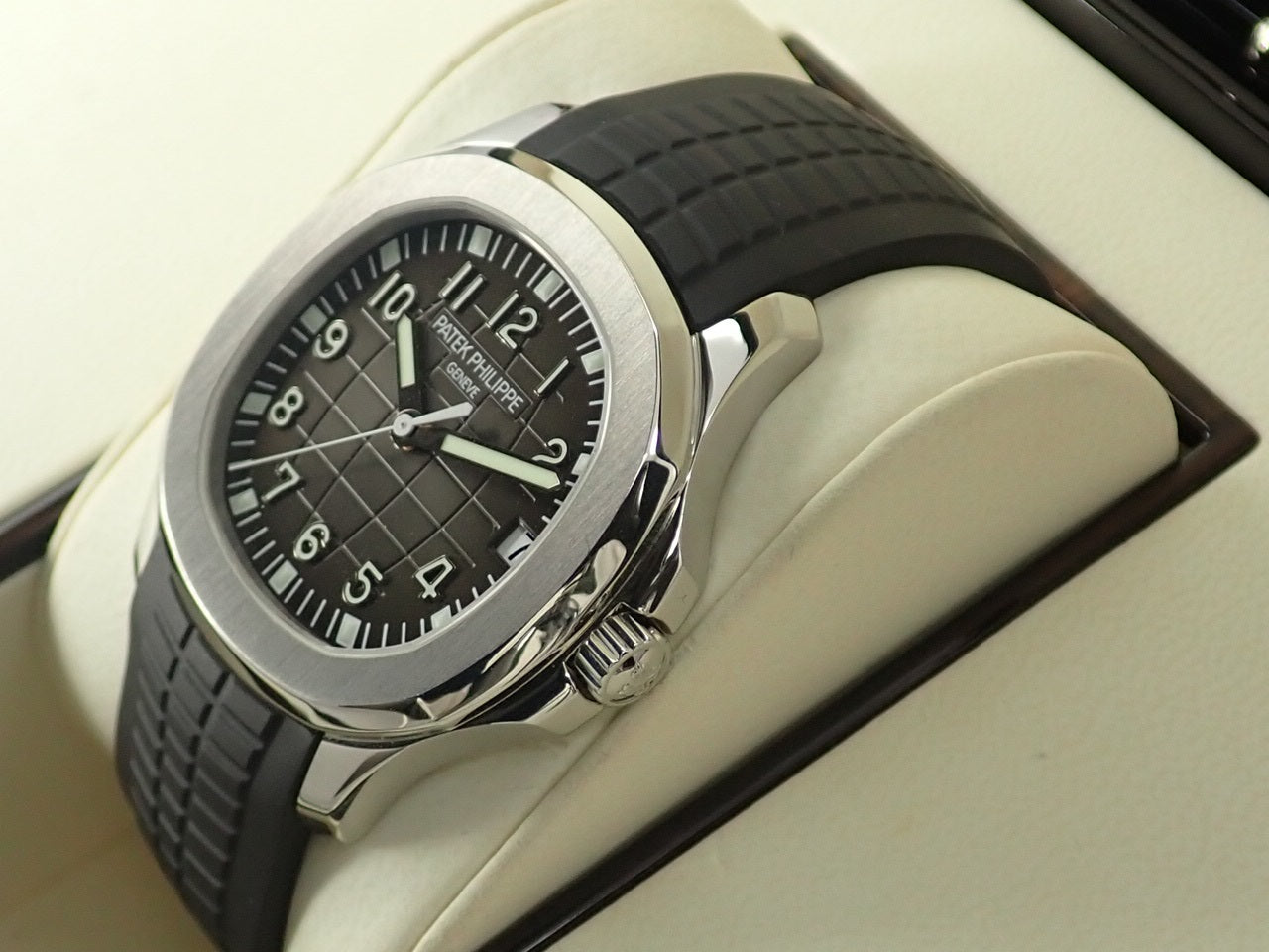 Patek Philippe Aquanaut Large &lt;Warranty, Box, etc.&gt;