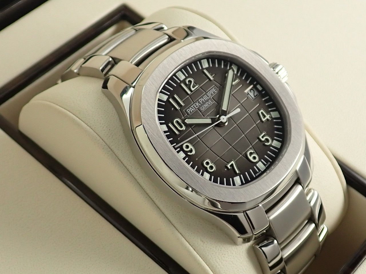 Patek Philippe Aquanaut Extra Large &lt;Box and Others&gt;