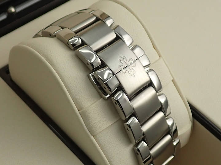 パテックフィリップ アクアノート エクストララージ Ref.5167/1A-001 ステンレススチール ブラック文字盤