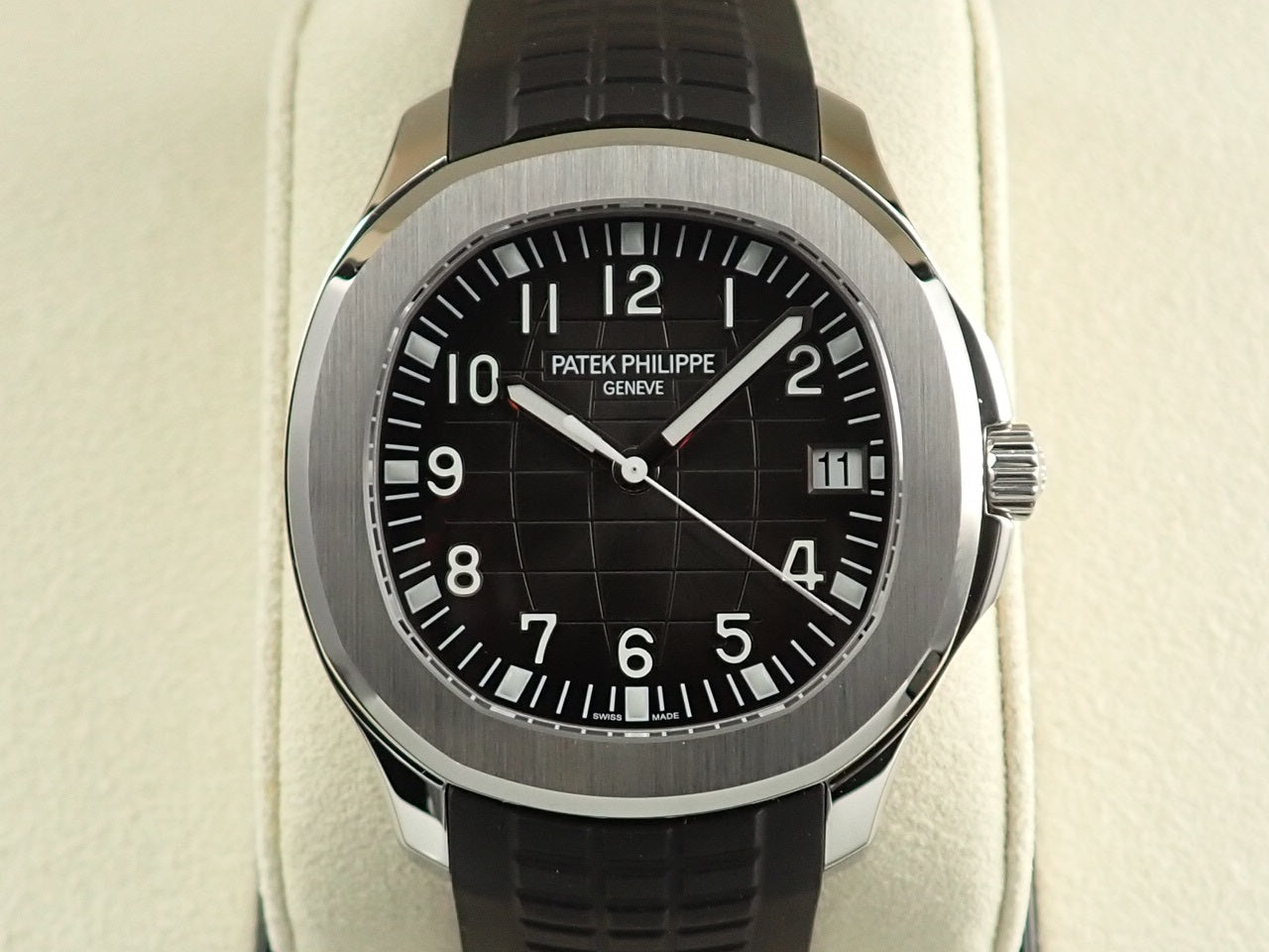 Patek Philippe Aquanaut Extra Large &lt;Warranty, Box, etc.&gt;