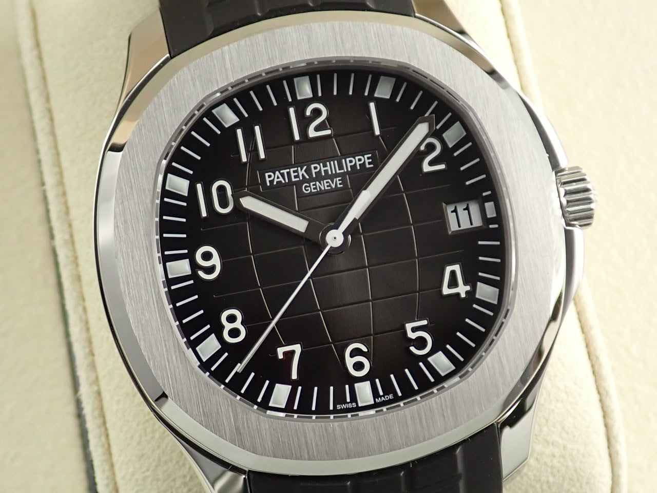 Patek Philippe Aquanaut Extra Large &lt;Warranty, Box, etc.&gt;