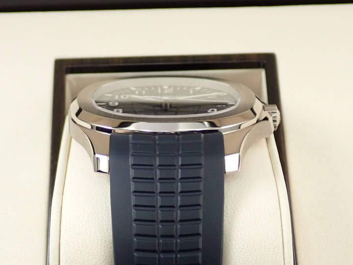 パテックフィリップ アクアノート Ref.5168G-001 ホワイトゴールド ミッドナイトブルー文字盤