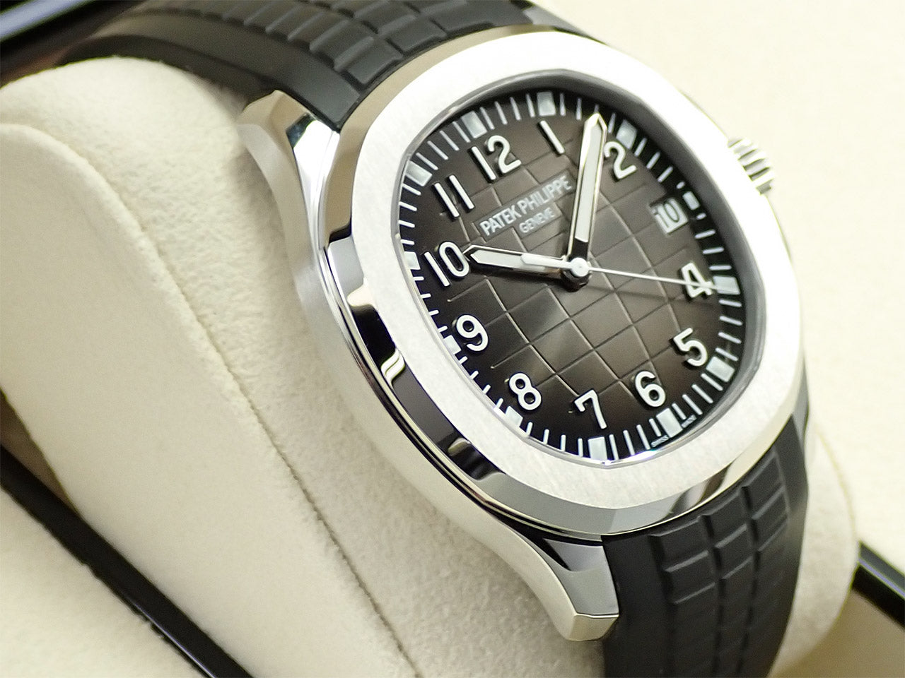 Patek Philippe Aquanaut &lt;Warranty, Box, etc.&gt;