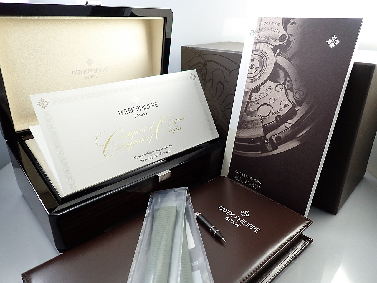 Patek Philippe Aquanaut &lt;Warranty, Box, etc.&gt;