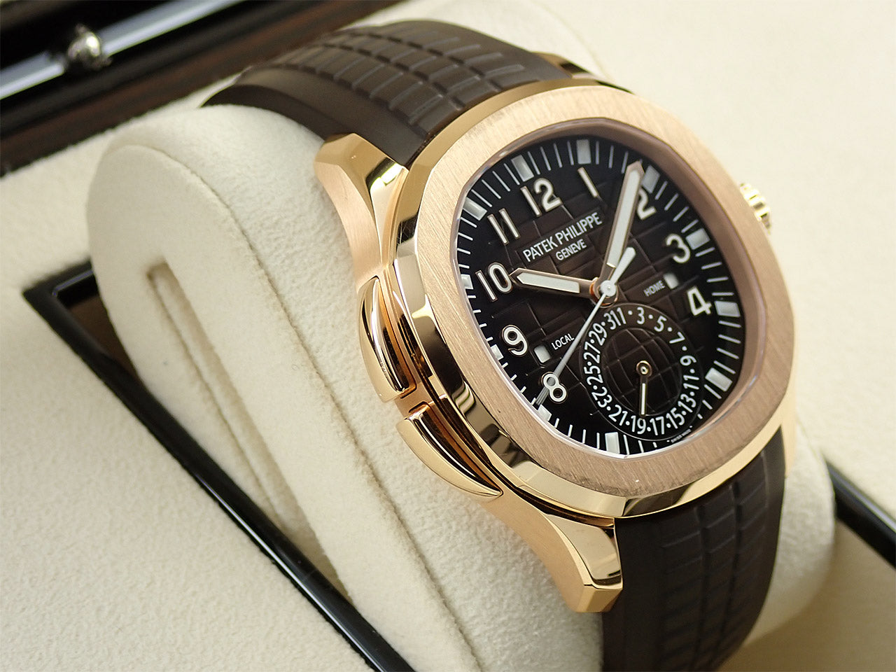 Patek Philippe Aquanaut &lt;Warranty, Box, etc.&gt;