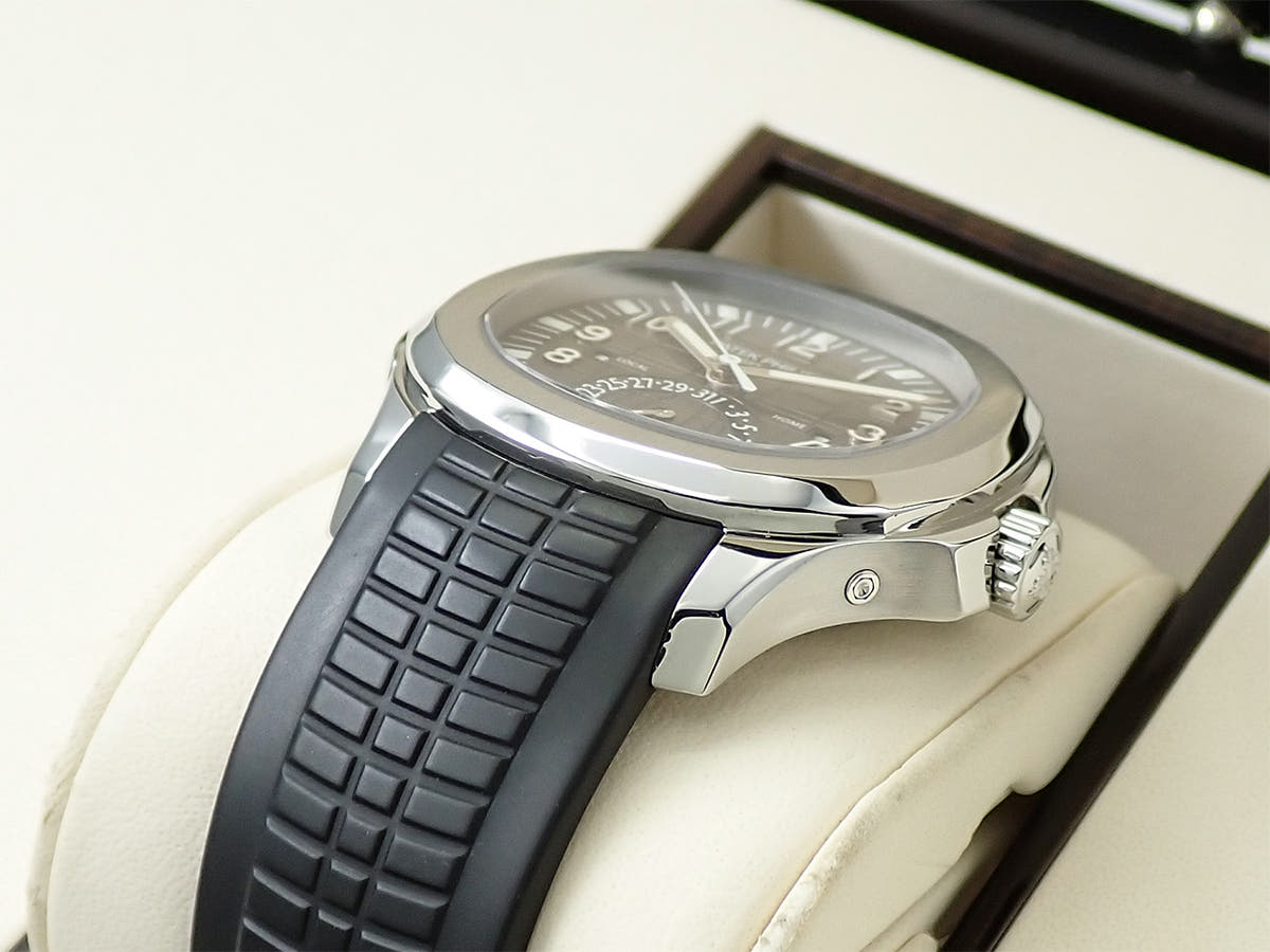 パテックフィリップ アクアノート Ref.5164A-001 ブラック文字盤 中古 7TF3KR06