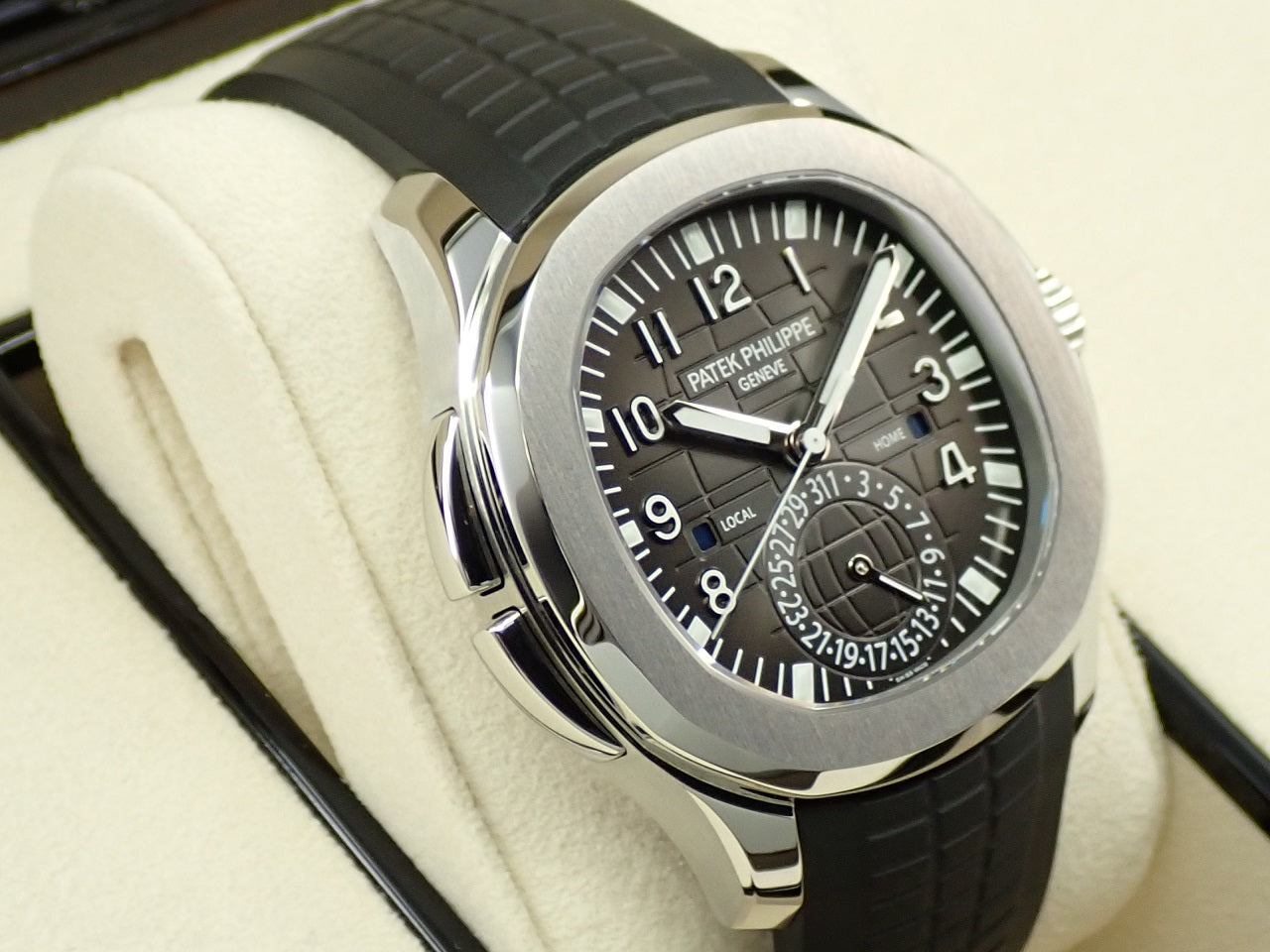 Patek Philippe Aquanaut &lt;Warranty, Box, etc.&gt;