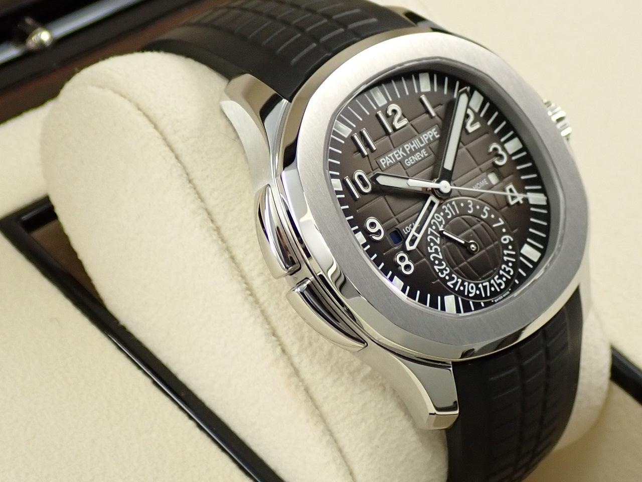 Patek Philippe Aquanaut &lt;Warranty, Box, etc.&gt;