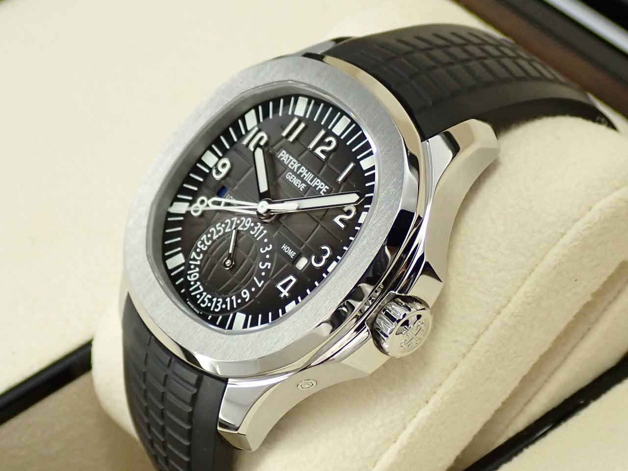 Patek Philippe Aquanaut &lt;Warranty, Box, etc.&gt;