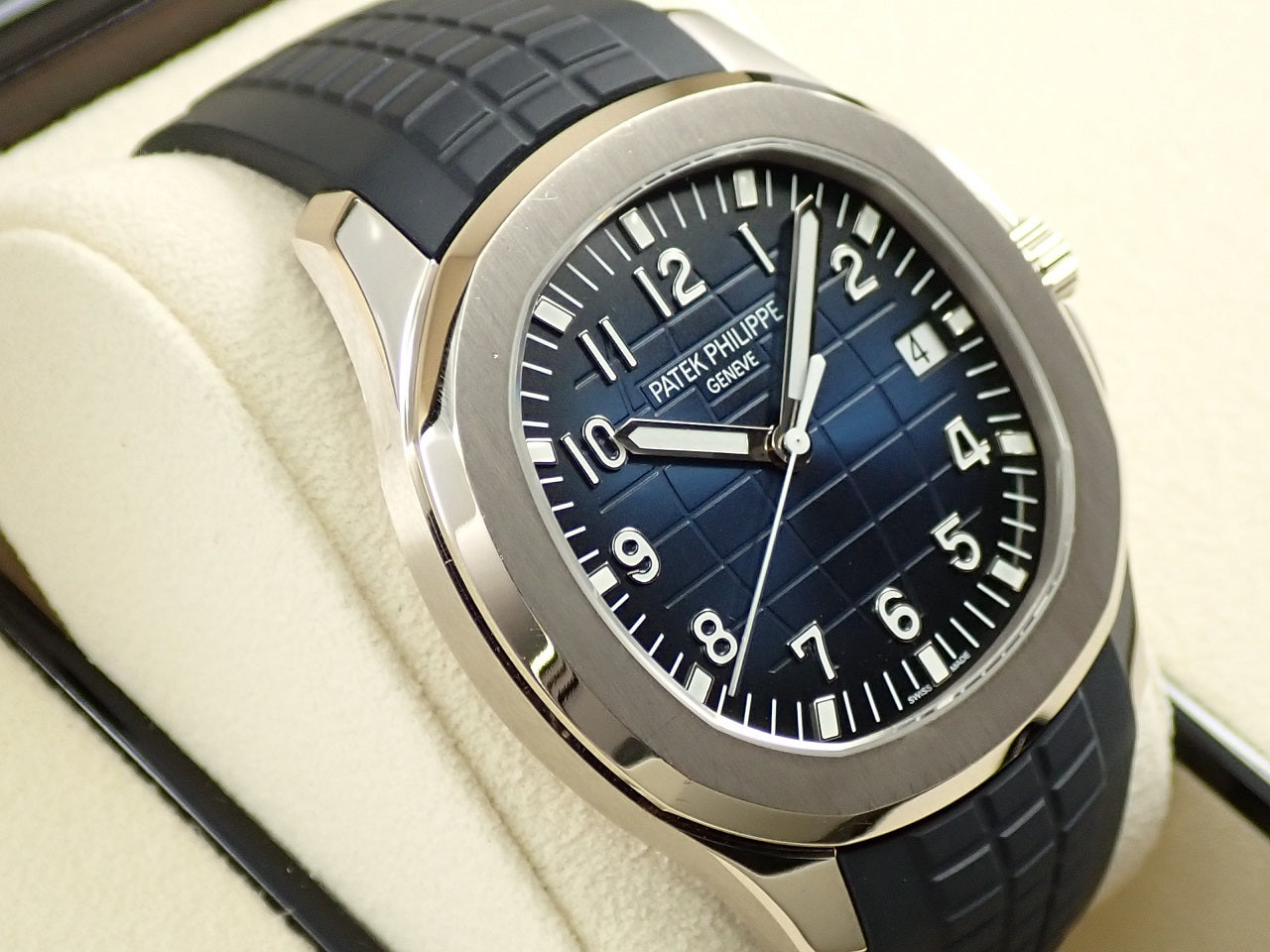 Patek Philippe Aquanaut &lt;Warranty, Box, etc.&gt;