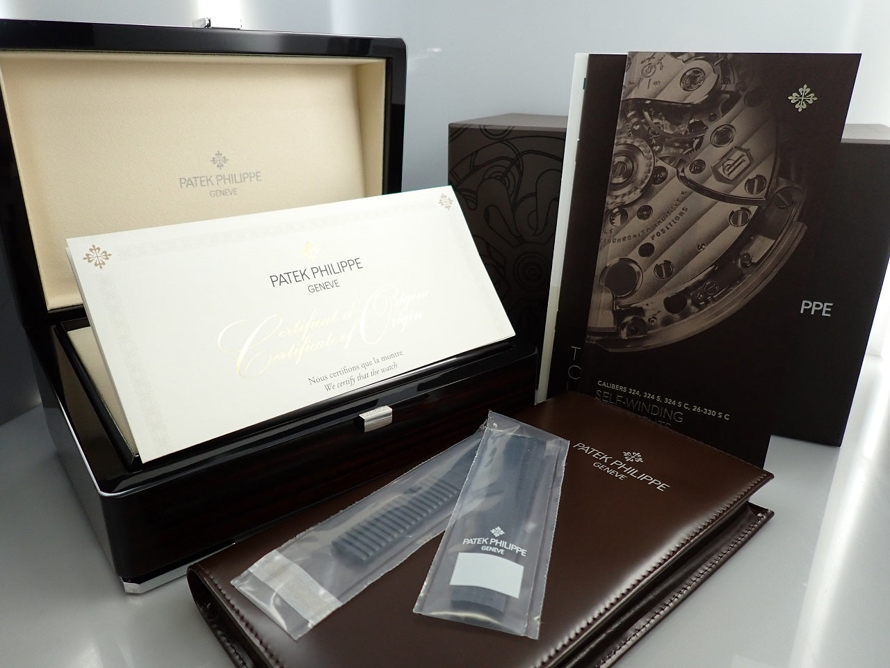 Patek Philippe Aquanaut &lt;Warranty, Box, etc.&gt;