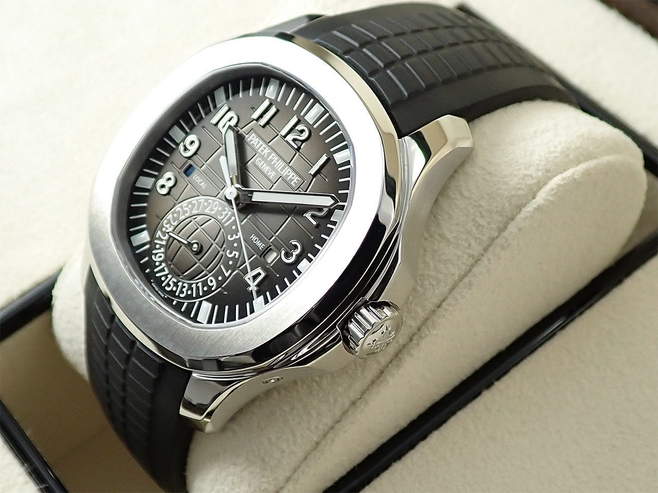 Patek Philippe Aquanaut &lt;Warranty, Box, etc.&gt;