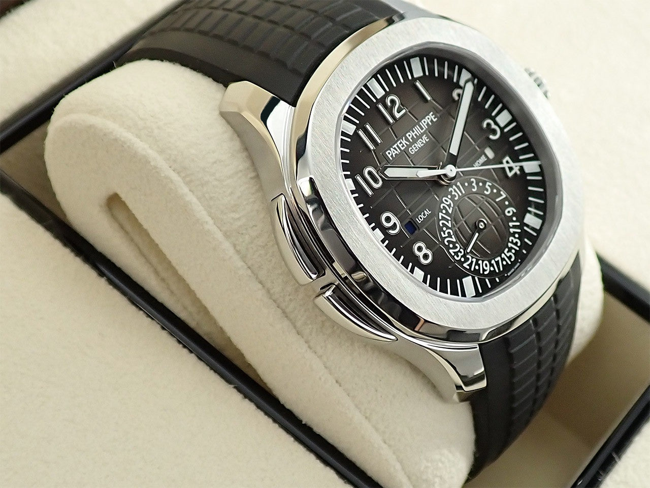 Patek Philippe Aquanaut &lt;Warranty, Box, etc.&gt;