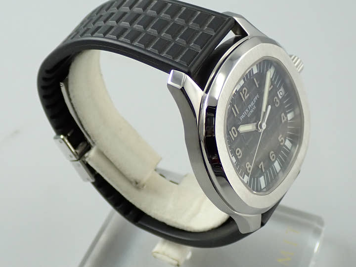 パテックフィリップ アクアノート ラージ Ref.5065A-001 ステンレススチール ブラック文字盤