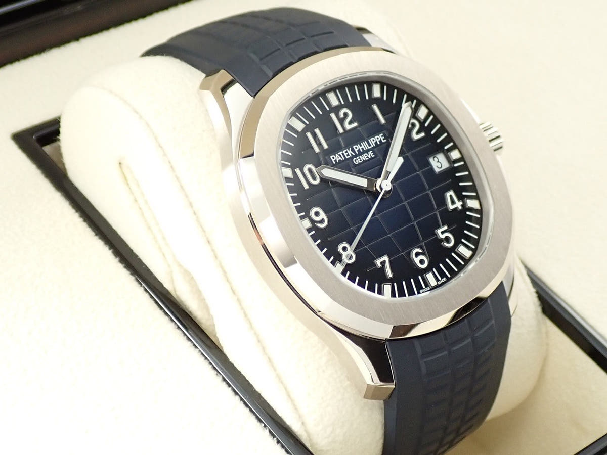パテックフィリップ アクアノート Ref.5168G-001 ミッドナイトブルー文字盤 中古 2Z44M129