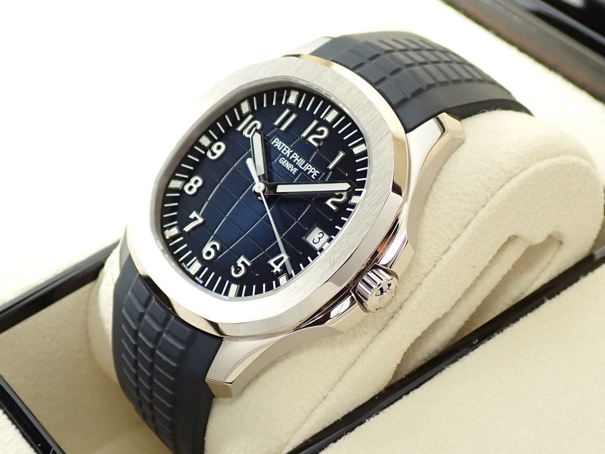 パテックフィリップ アクアノート Ref.5168G-001 ミッドナイトブルー文字盤 中古 2Z44M129