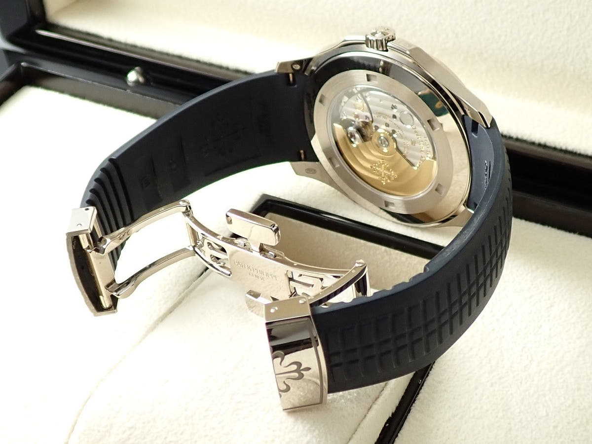 パテックフィリップ アクアノート Ref.5168G-001 ミッドナイトブルー文字盤 中古 2Z44M129