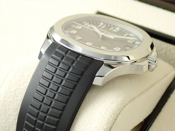 Patek Philippe Aquanaut Extra-Large Ref. 5167/1A-001 Stainless Steel Black Dial